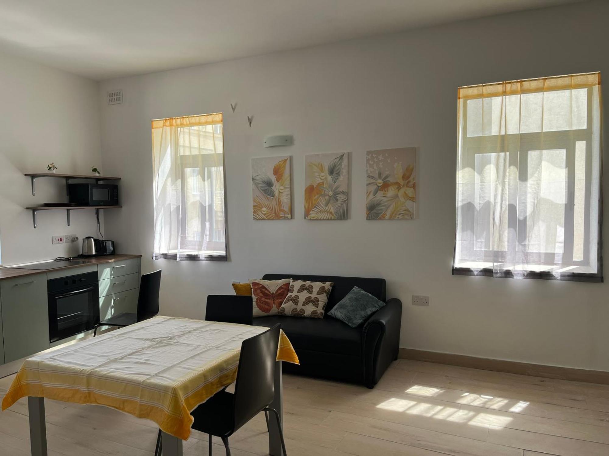 Sunshine With A Private Roof Terrace Apartment *
